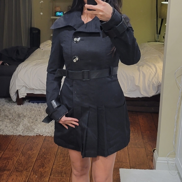 Mackage double-breasted lightweight trench in XS - Picture 16 of 16